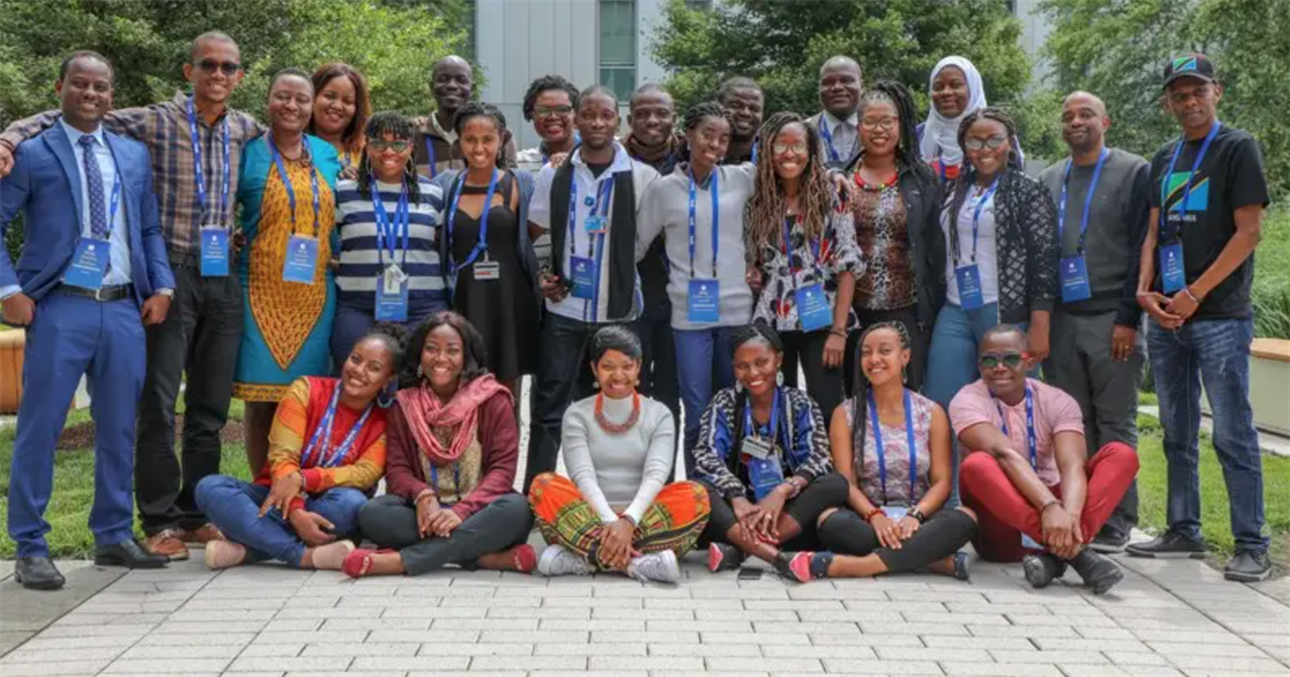 Mandela Washington Fellowship 2019 cohort gather for a photo.